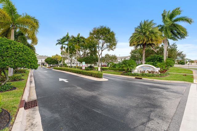 3105 Grandiflora Drive, Greenacres, FL 33467
