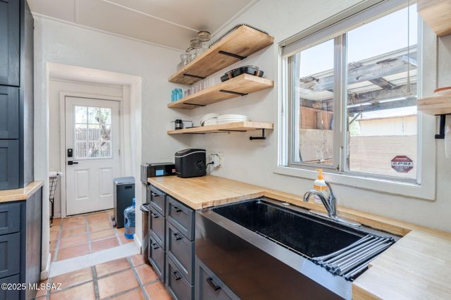 238 E Rodeo Drive, Tucson, AZ 85714