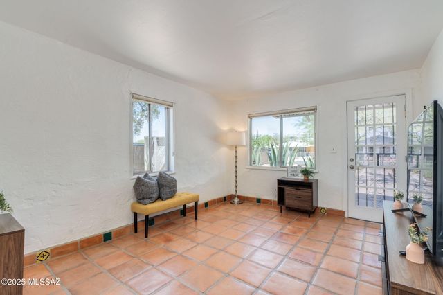 238 E Rodeo Drive, Tucson, AZ 85714