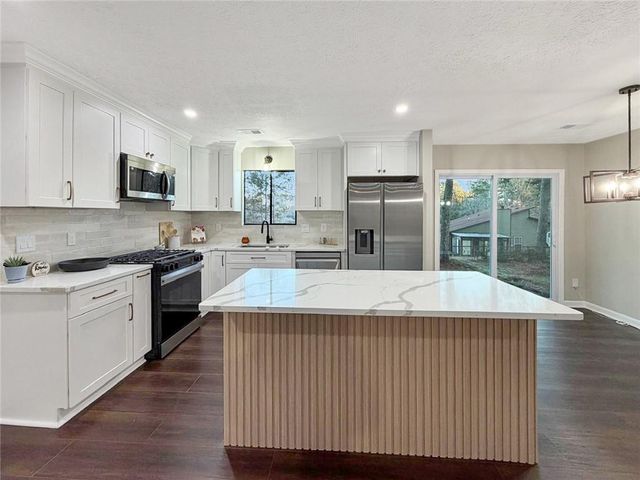 8198 Winewood Court, Riverdale, GA 30274