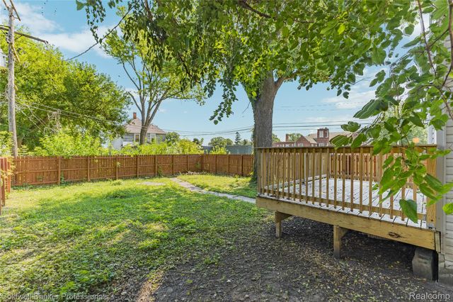 3736 Iroquois Street, Detroit, MI 48214