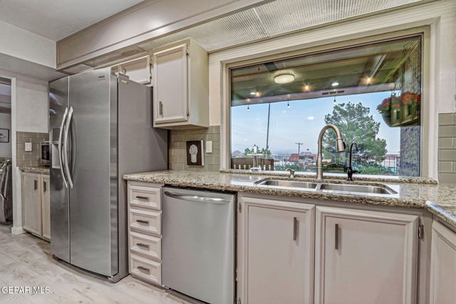 3245 STONE EDGE Drive, El Paso, TX 79904