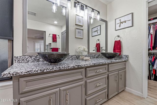 3245 STONE EDGE Drive, El Paso, TX 79904