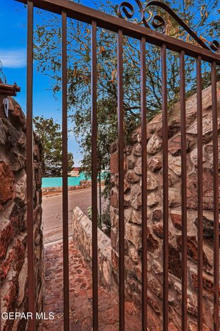 3245 STONE EDGE Drive, El Paso, TX 79904