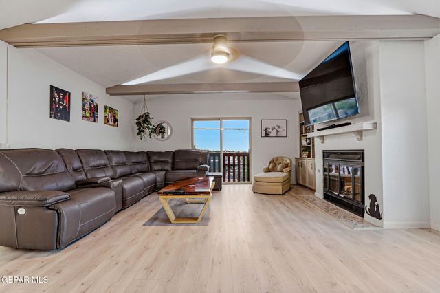 3245 STONE EDGE Drive, El Paso, TX 79904