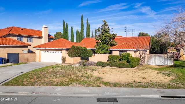 42734 56th Street West, Lancaster, CA 93536