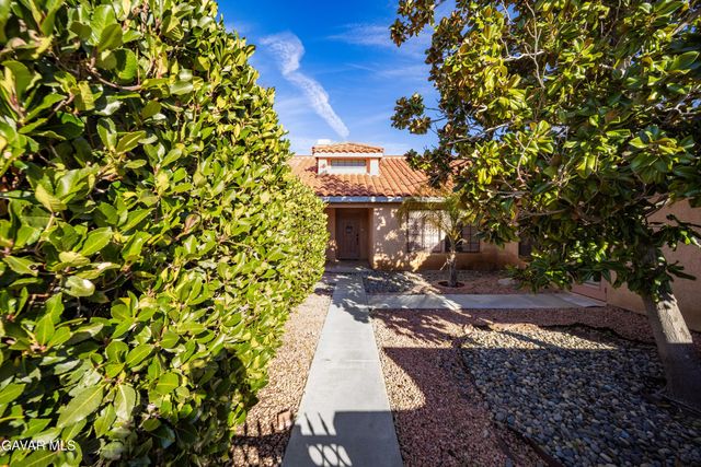 42734 56th Street West, Lancaster, CA 93536