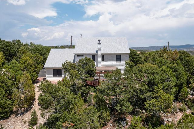 8 Fawn Road, Cedar Crest, NM 87008