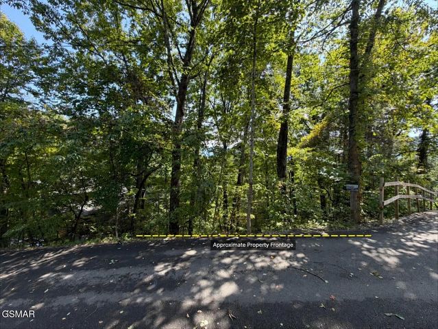 1016 Vista Drive, Gatlinburg, TN 37738