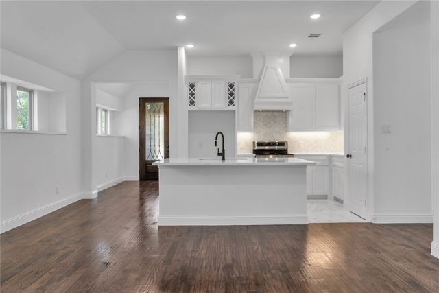 817 N Virginia Street, Terrell, TX 75160