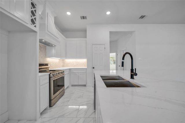 817 N Virginia Street, Terrell, TX 75160