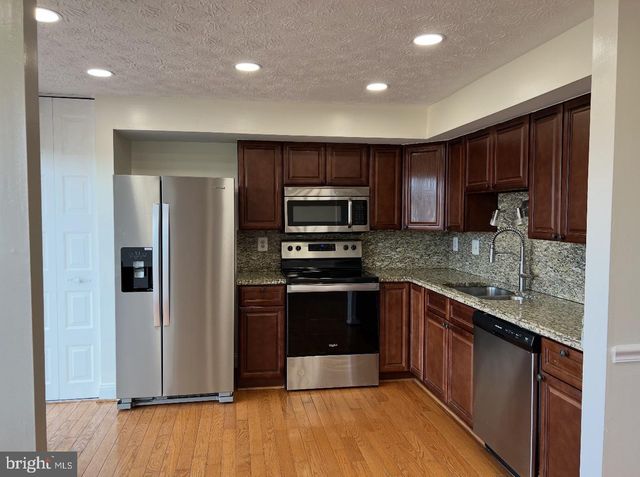 3737 KEEFER CT, Fairfax, VA 22033