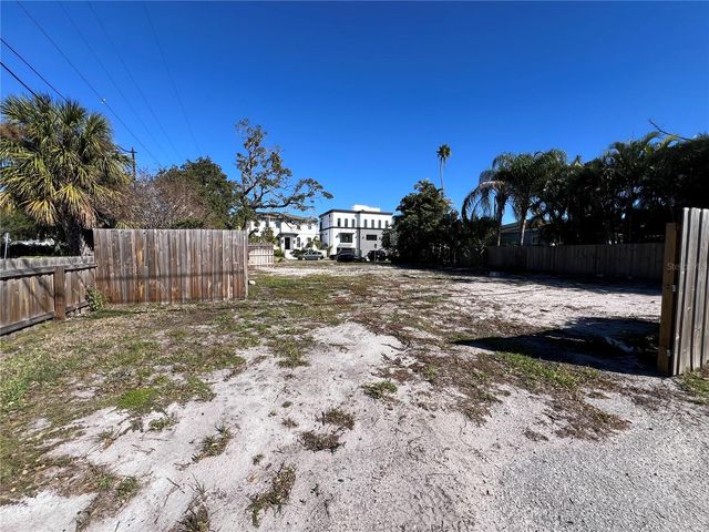 404 E DAVIS BOULEVARD, Tampa, FL 33606