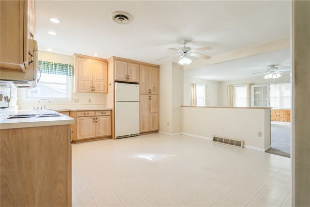 3600 Midway Drive SW, Cedar Rapids, IA 52405