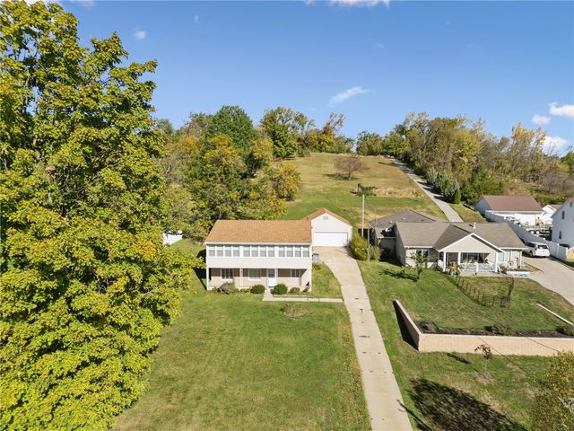 3600 Midway Drive SW, Cedar Rapids, IA 52405