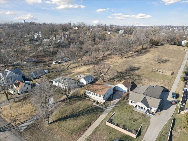 3600 Midway Drive SW, Cedar Rapids, IA 52405