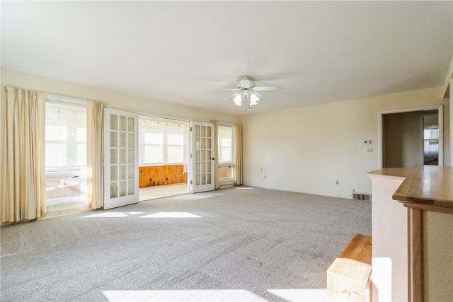 3600 Midway Drive SW, Cedar Rapids, IA 52405