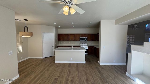 5839 E JENSEN Street, Mesa, AZ 85205