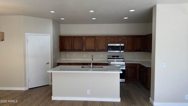 5839 E JENSEN Street, Mesa, AZ 85205