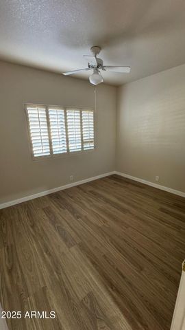 5839 E JENSEN Street, Mesa, AZ 85205