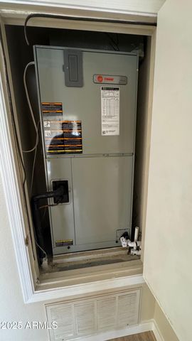 5839 E JENSEN Street, Mesa, AZ 85205