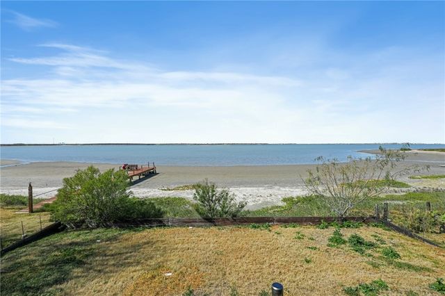 722 Oriole St, Corpus Christi, TX 78418