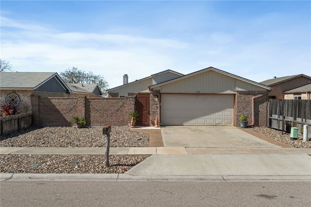 722 Oriole St, Corpus Christi, TX 78418