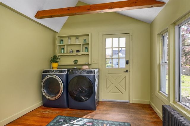 17 Olympia St, Easthampton, MA 01027