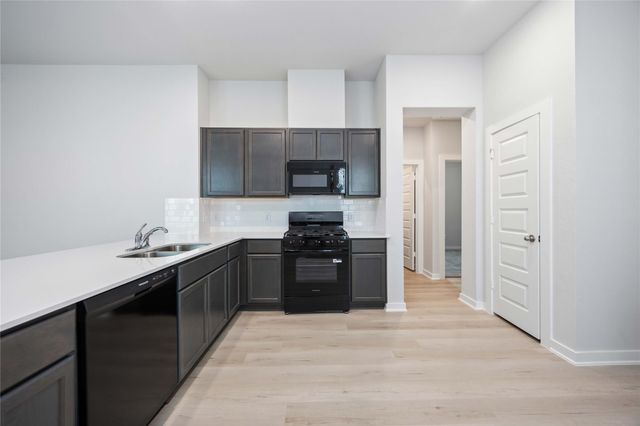 3066 Arrowwood Drive, Brookshire, TX 77423