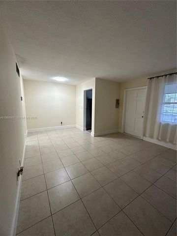 1700 Cleveland St 106, Hollywood, FL 33020
