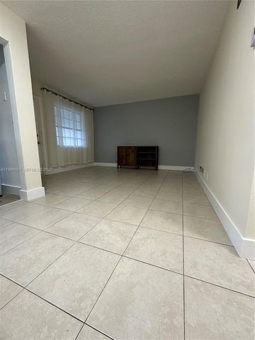 1700 Cleveland St 106, Hollywood, FL 33020