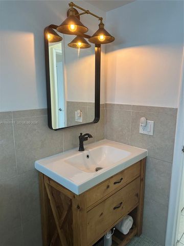 1700 Cleveland St 106, Hollywood, FL 33020