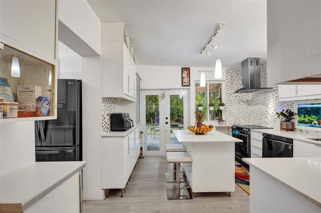 860 NE 127th Street, North Miami, FL 33161