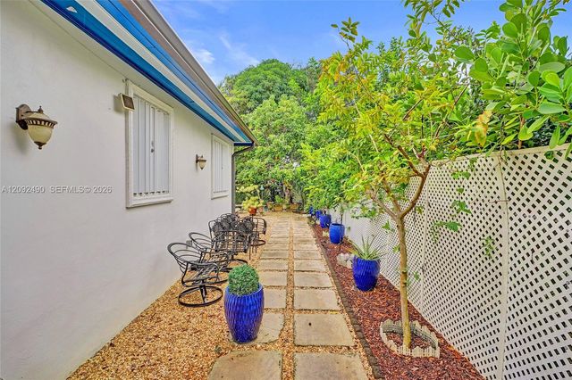 860 NE 127th Street, North Miami, FL 33161