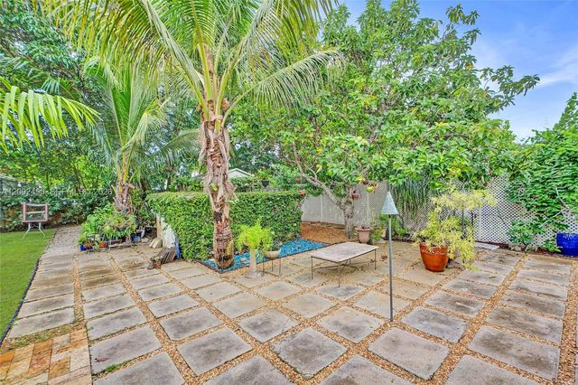 860 NE 127th Street, North Miami, FL 33161