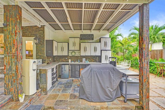 860 NE 127th Street, North Miami, FL 33161