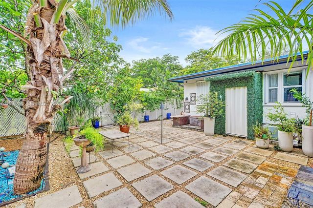 860 NE 127th Street, North Miami, FL 33161