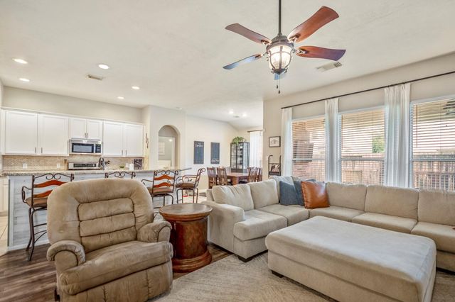 12706 Sienna Trails Drive, Tomball, TX 77377