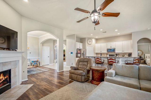 12706 Sienna Trails Drive, Tomball, TX 77377