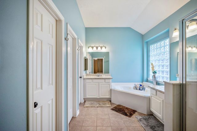 12706 Sienna Trails Drive, Tomball, TX 77377