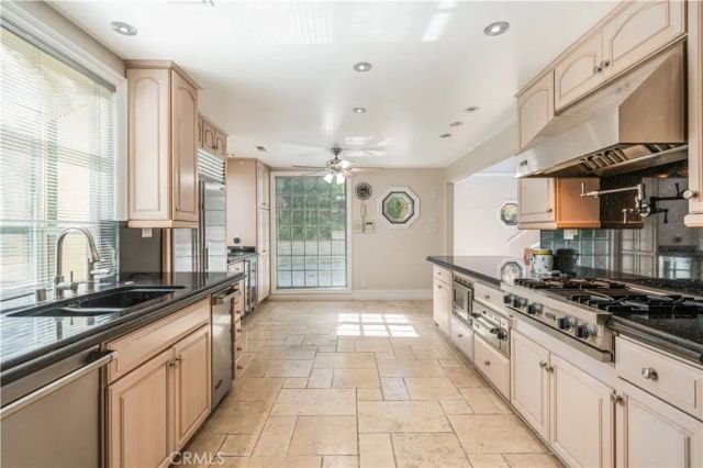 4615 White Oak, Encino, CA 91316
