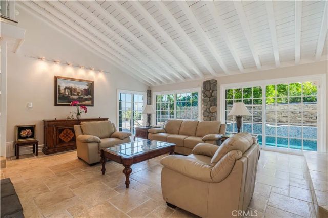 4615 White Oak, Encino, CA 91316