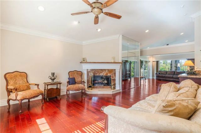 4615 White Oak, Encino, CA 91316
