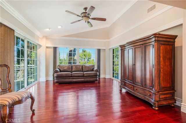 4615 White Oak, Encino, CA 91316