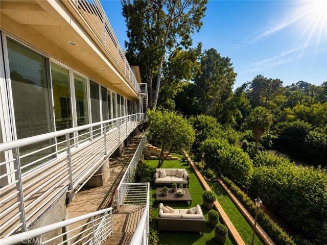 4615 White Oak, Encino, CA 91316