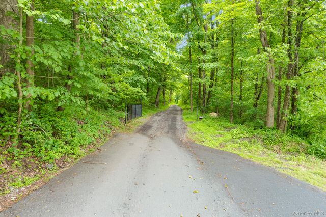 4-8 Donlo Drive, Fishkill, NY 12524