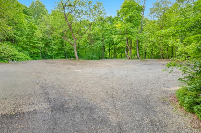 4-8 Donlo Drive, Fishkill, NY 12524