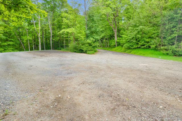 4-8 Donlo Drive, Fishkill, NY 12524