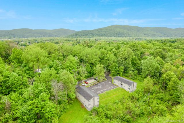 4-8 Donlo Drive, Fishkill, NY 12524