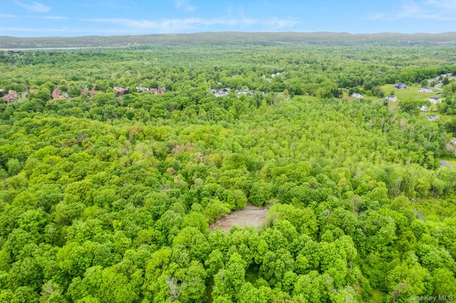 4-8 Donlo Drive, Fishkill, NY 12524
